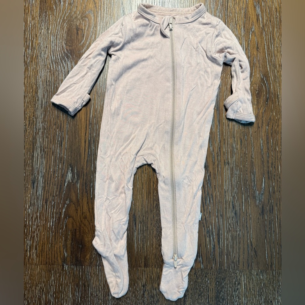 Kyte BABY Long-Sleeve Footed One-Piece in Oatmeal